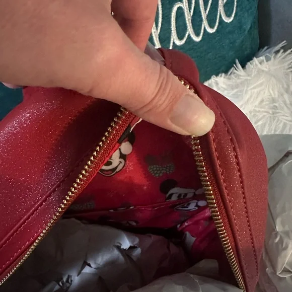 🌲Loungefly Disney Mickey Mouse Christmas Santa Wallet & Backpack🌲 - Picture 9 of 12
